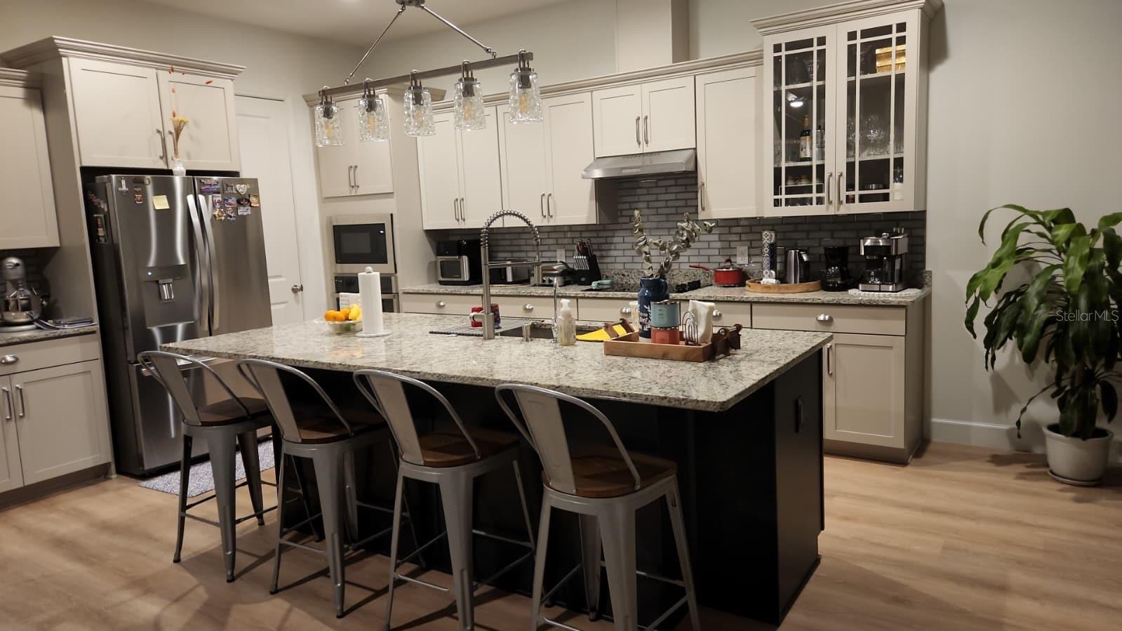 SOLA VISTA - Residential Lease