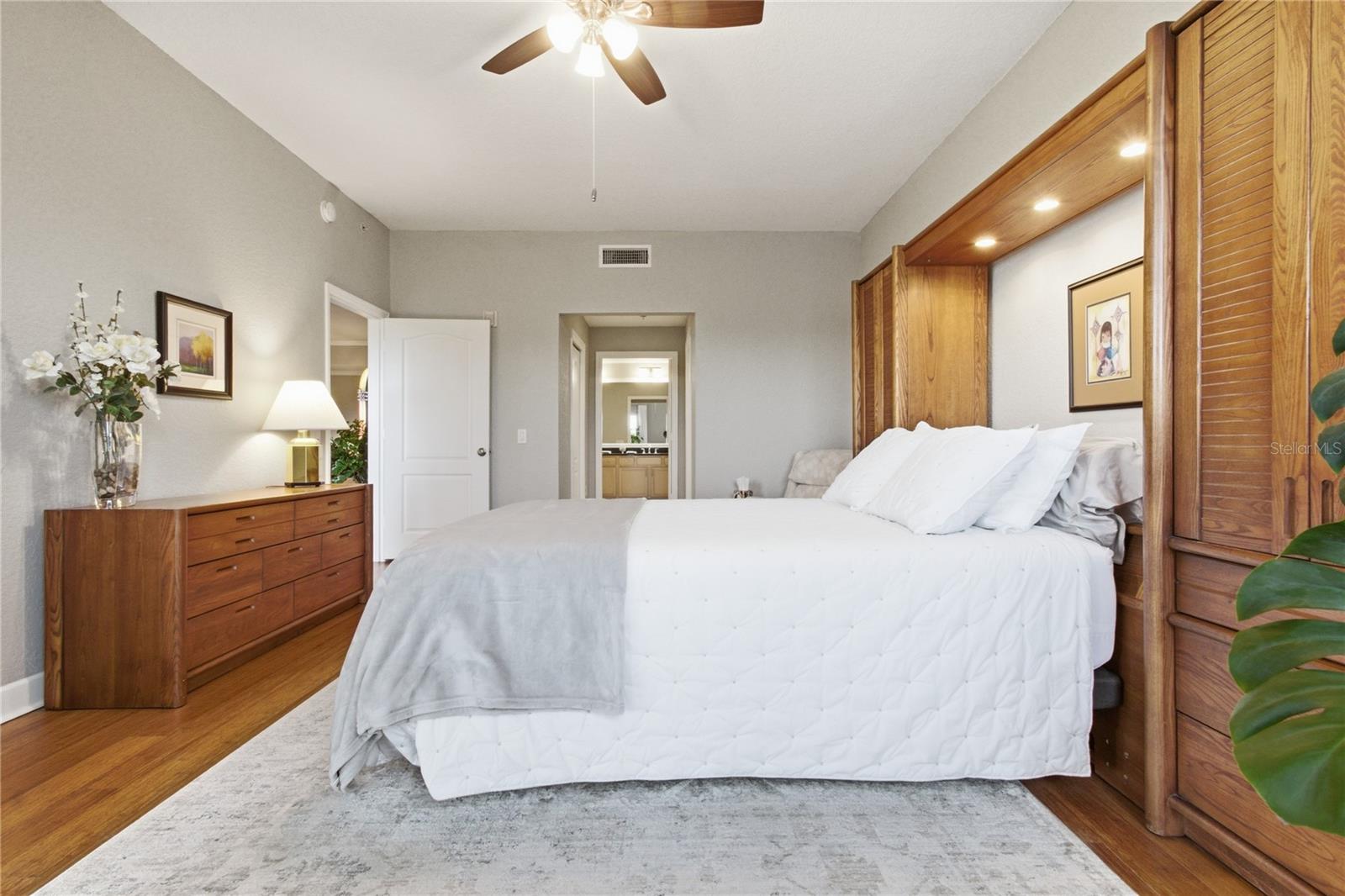 GRANDE VERANDAHS ON THE BAY - Residential