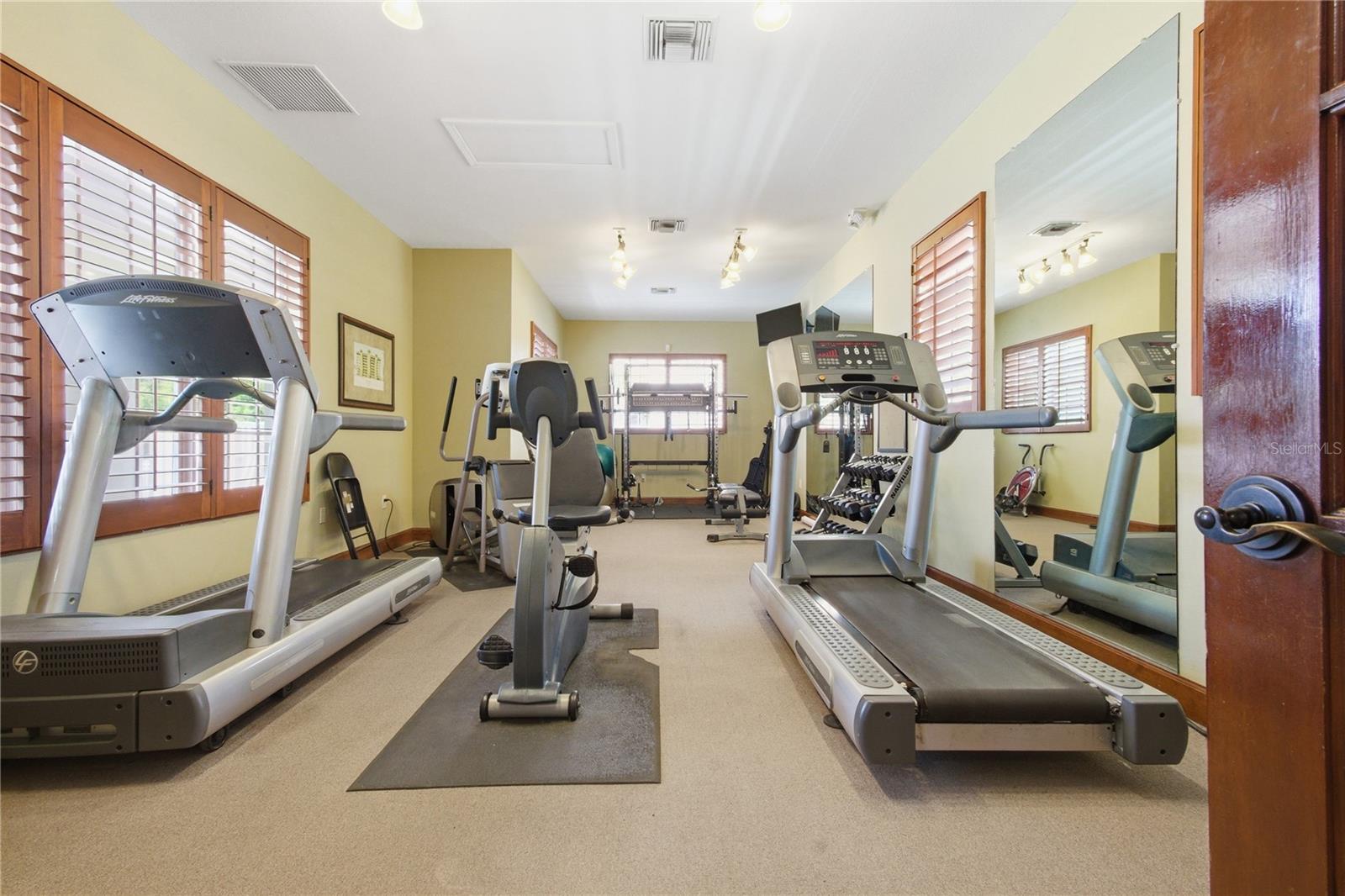 GRANDE VERANDAHS ON THE BAY - Residential