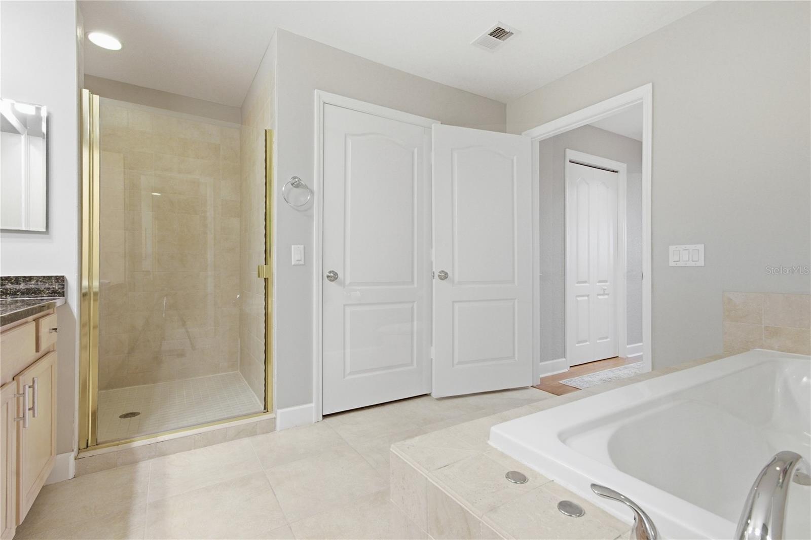 GRANDE VERANDAHS ON THE BAY - Residential