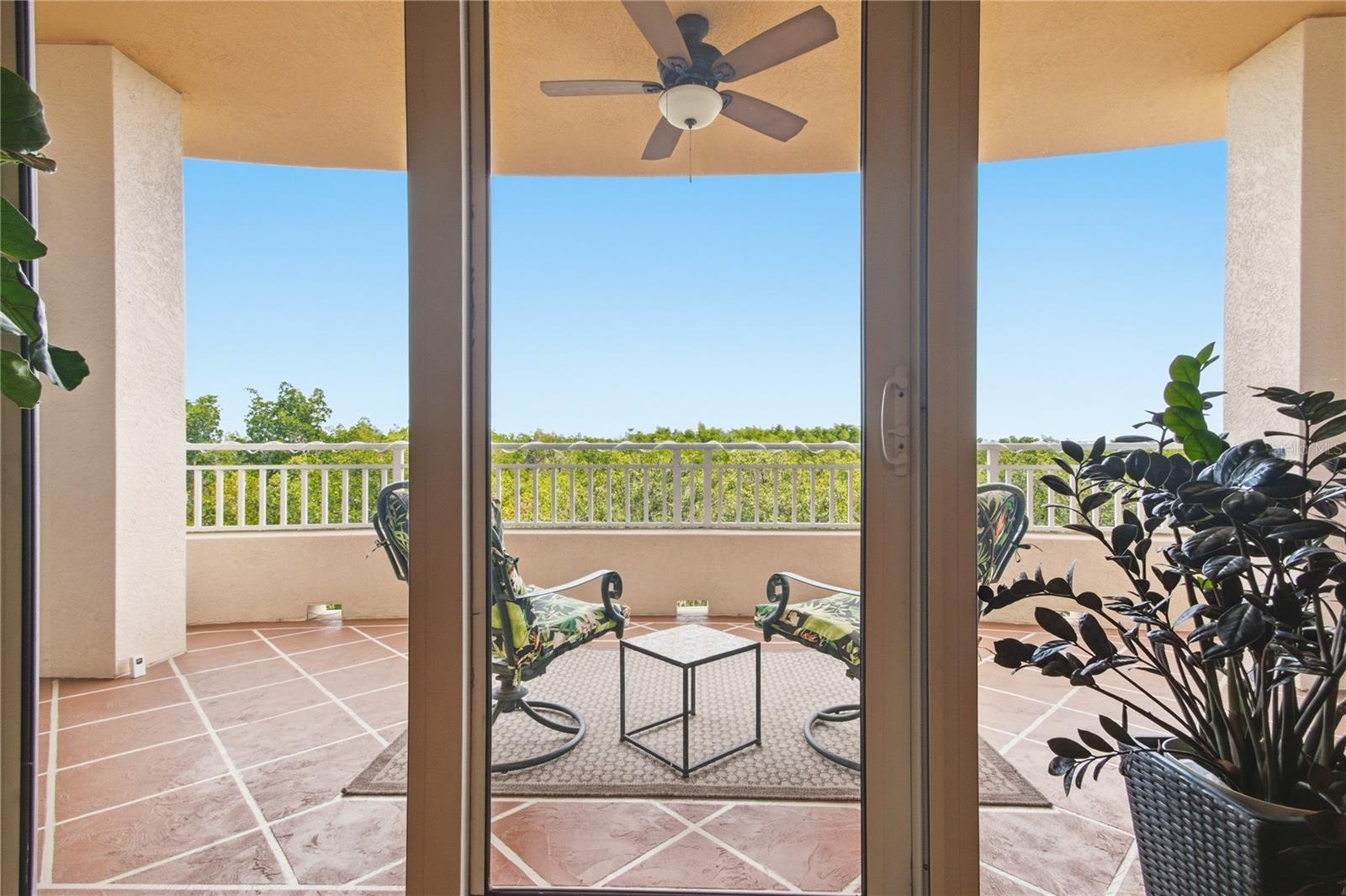 GRANDE VERANDAHS ON THE BAY - Residential