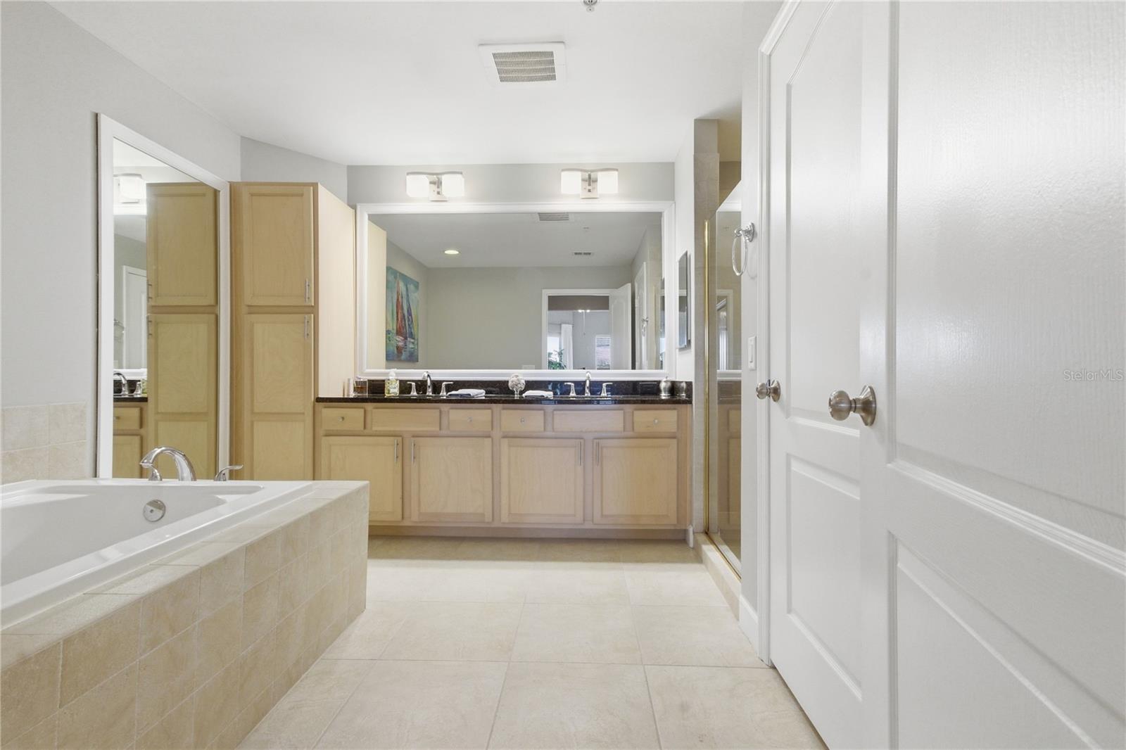 GRANDE VERANDAHS ON THE BAY - Residential