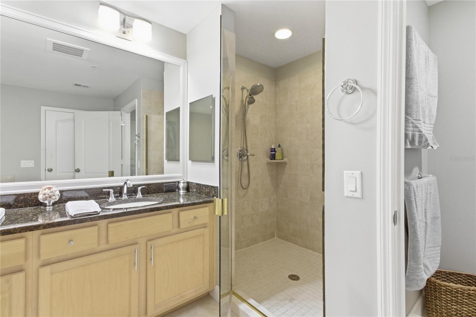 GRANDE VERANDAHS ON THE BAY - Residential