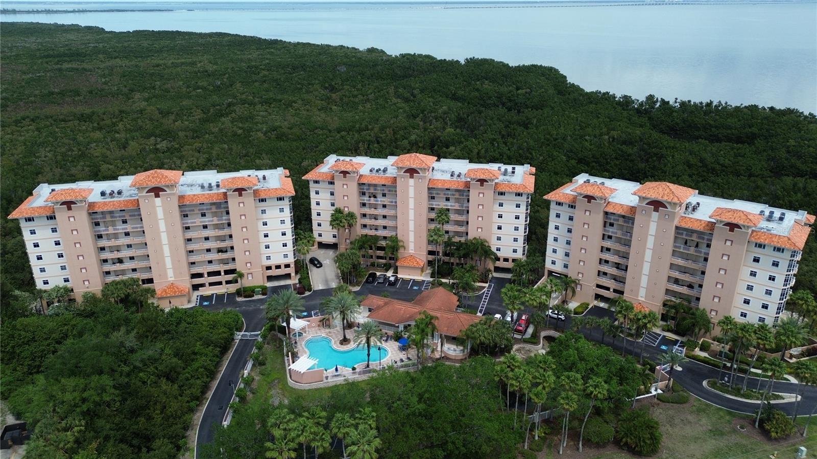 GRANDE VERANDAHS ON THE BAY - Residential