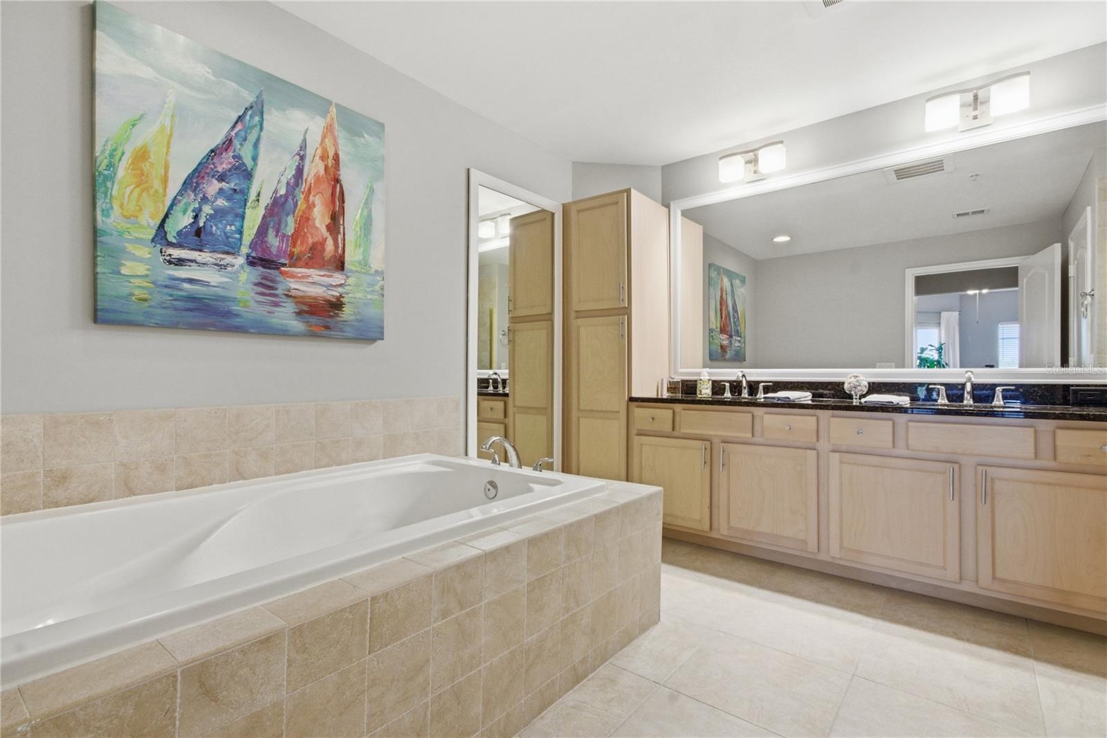 GRANDE VERANDAHS ON THE BAY - Residential