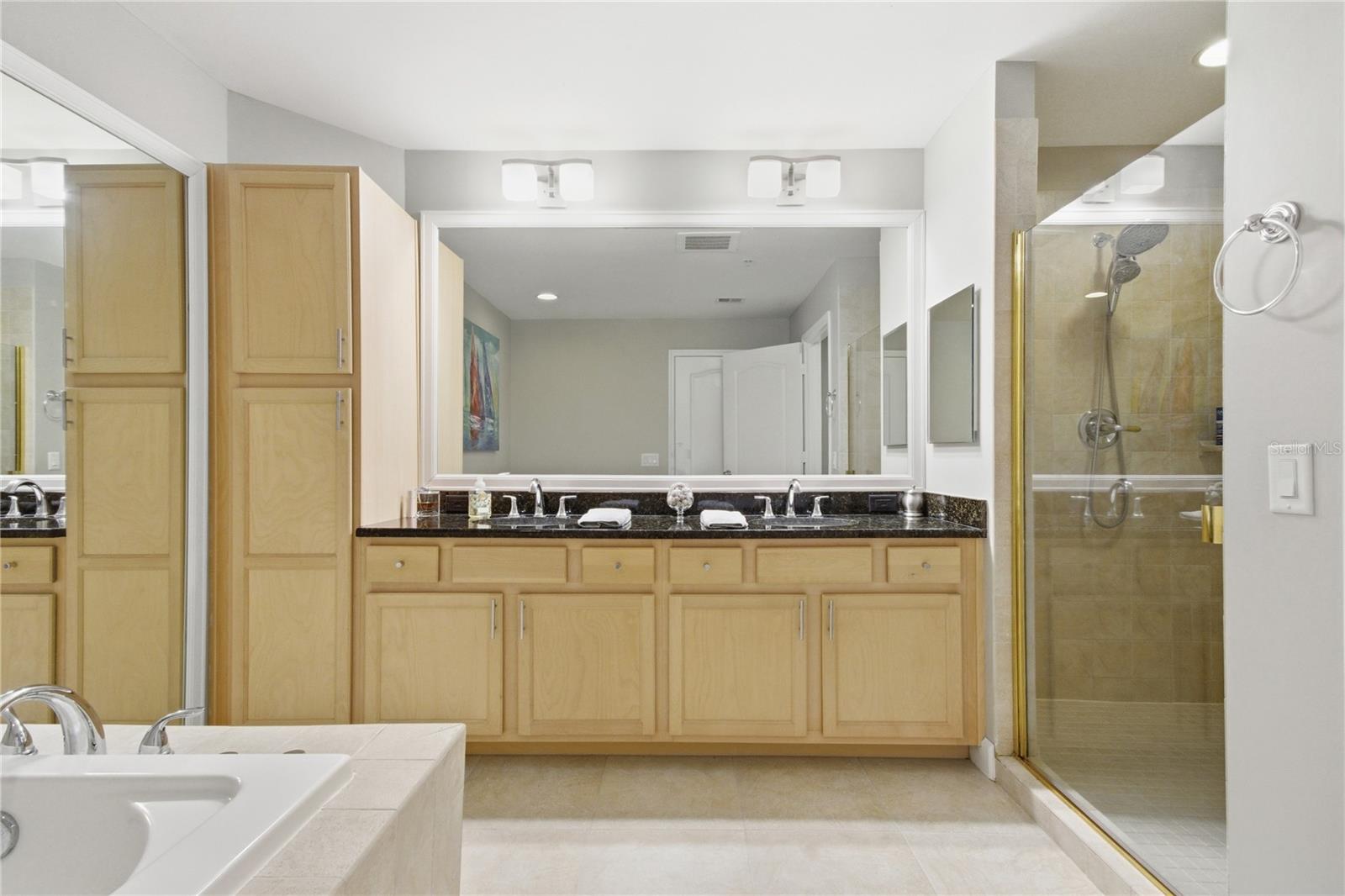 GRANDE VERANDAHS ON THE BAY - Residential