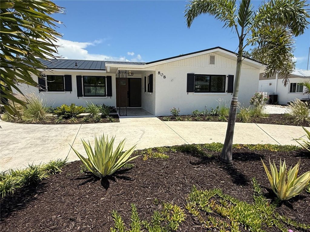Photo of 808 25th Avenue W, Palmetto, FL 34221 (MLS # A4654017)