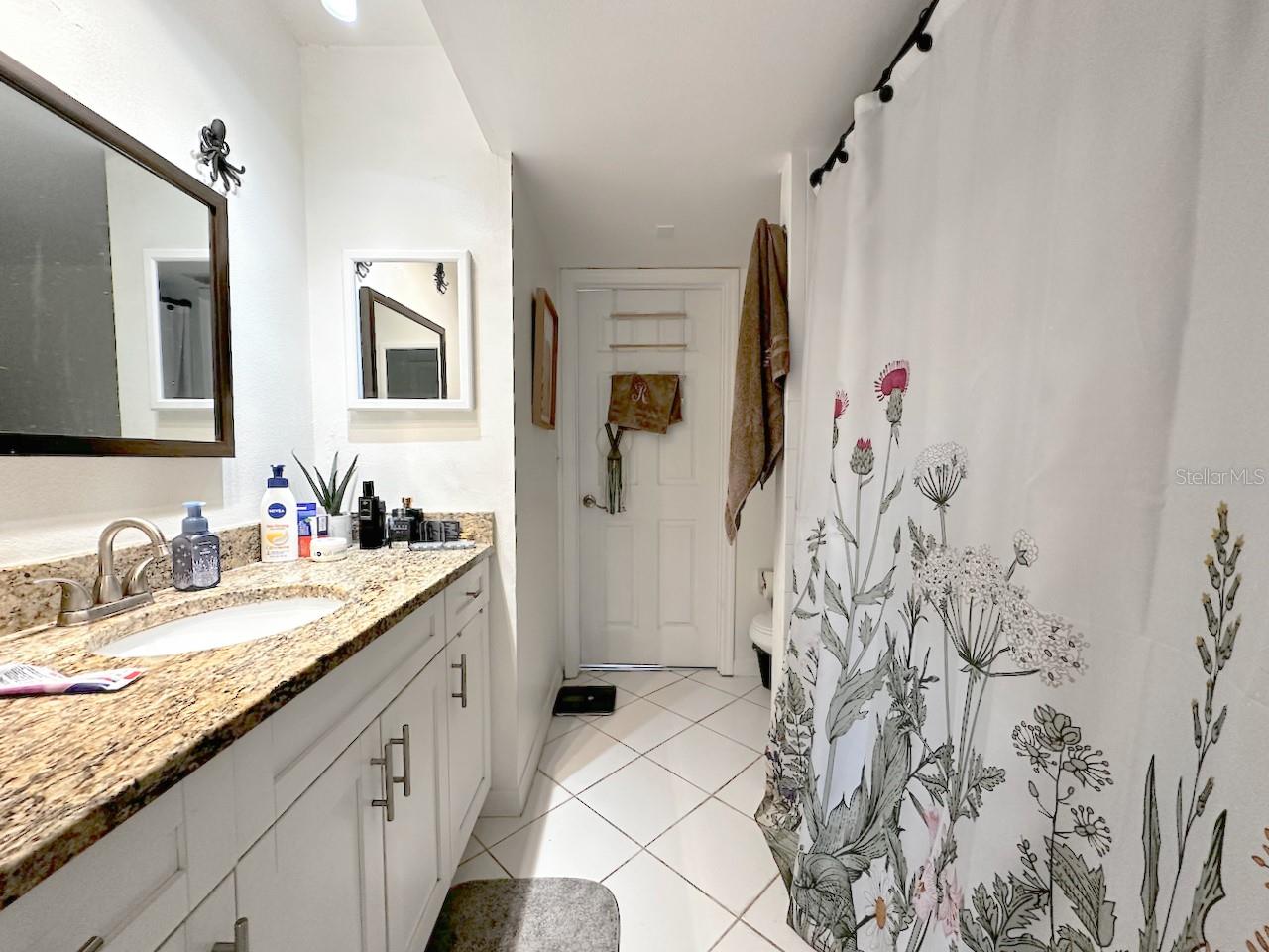 HARBOR PALMS-UNIT FOUR A - Residential