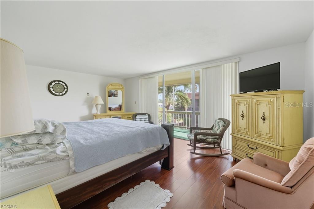 DEL PRADO PARK TOWNHOUSE - Residential