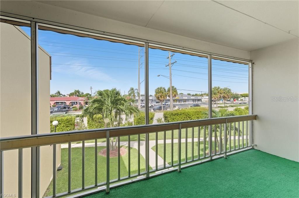 DEL PRADO PARK TOWNHOUSE - Residential