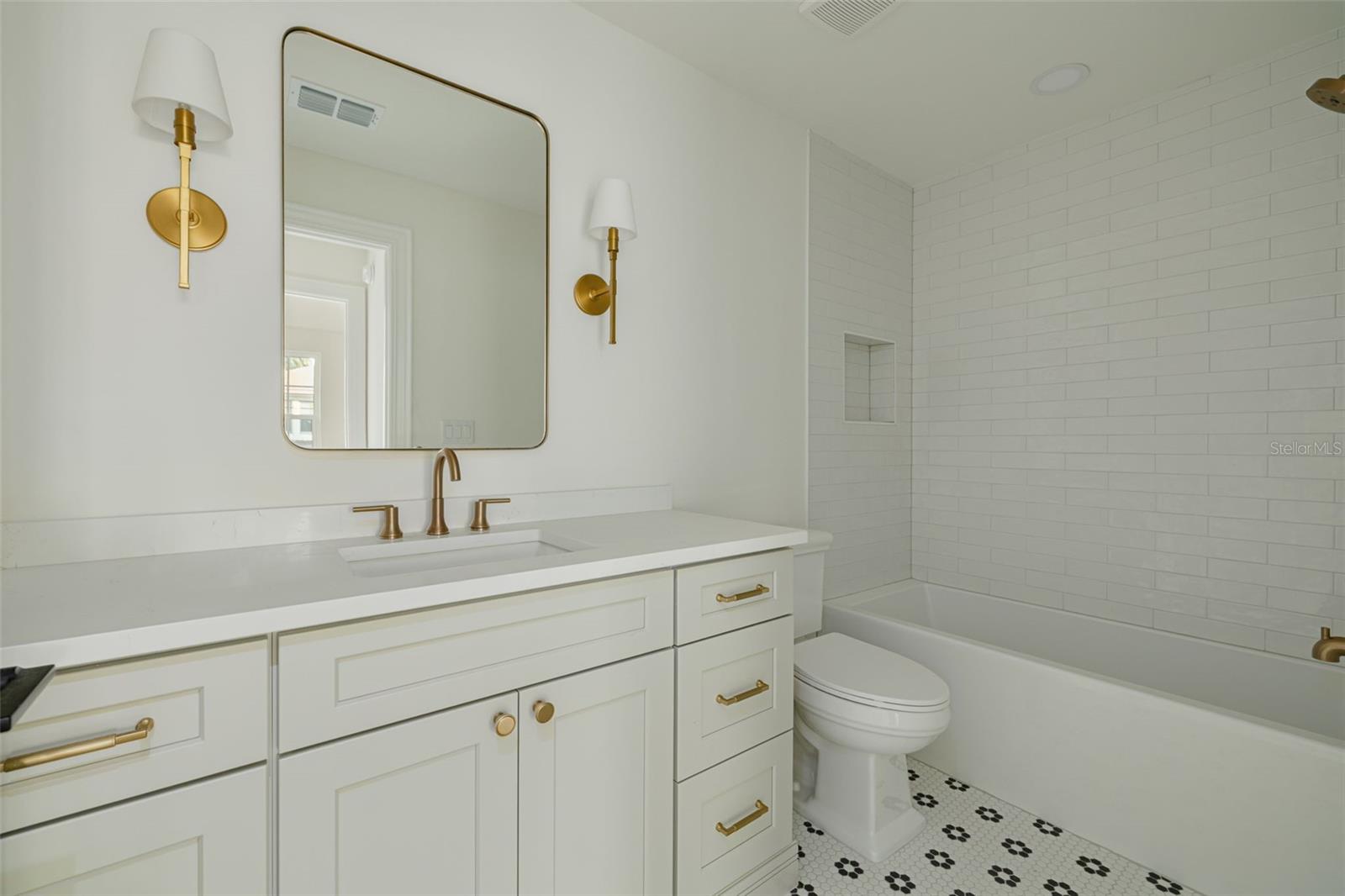 SNELL & HAMLETTS NORTH SHORE ADD REV REP - Residential