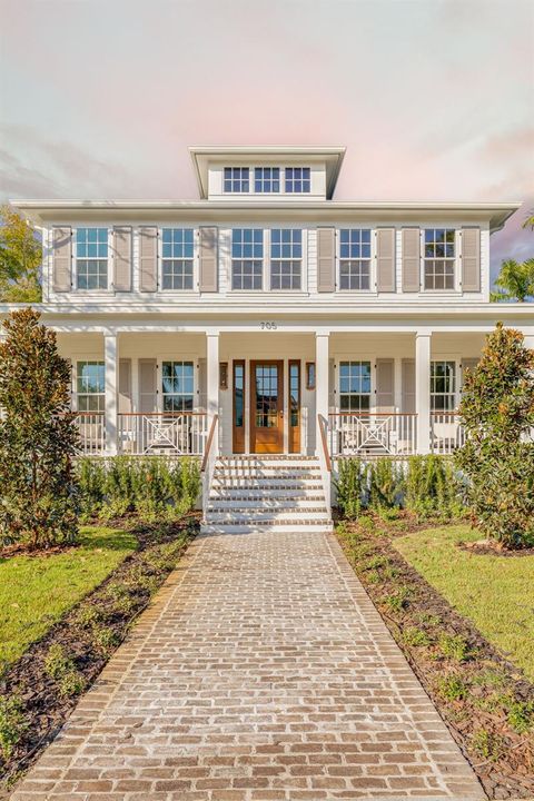 705 17TH AVENUE NE ST PETERSBURG FL 33704