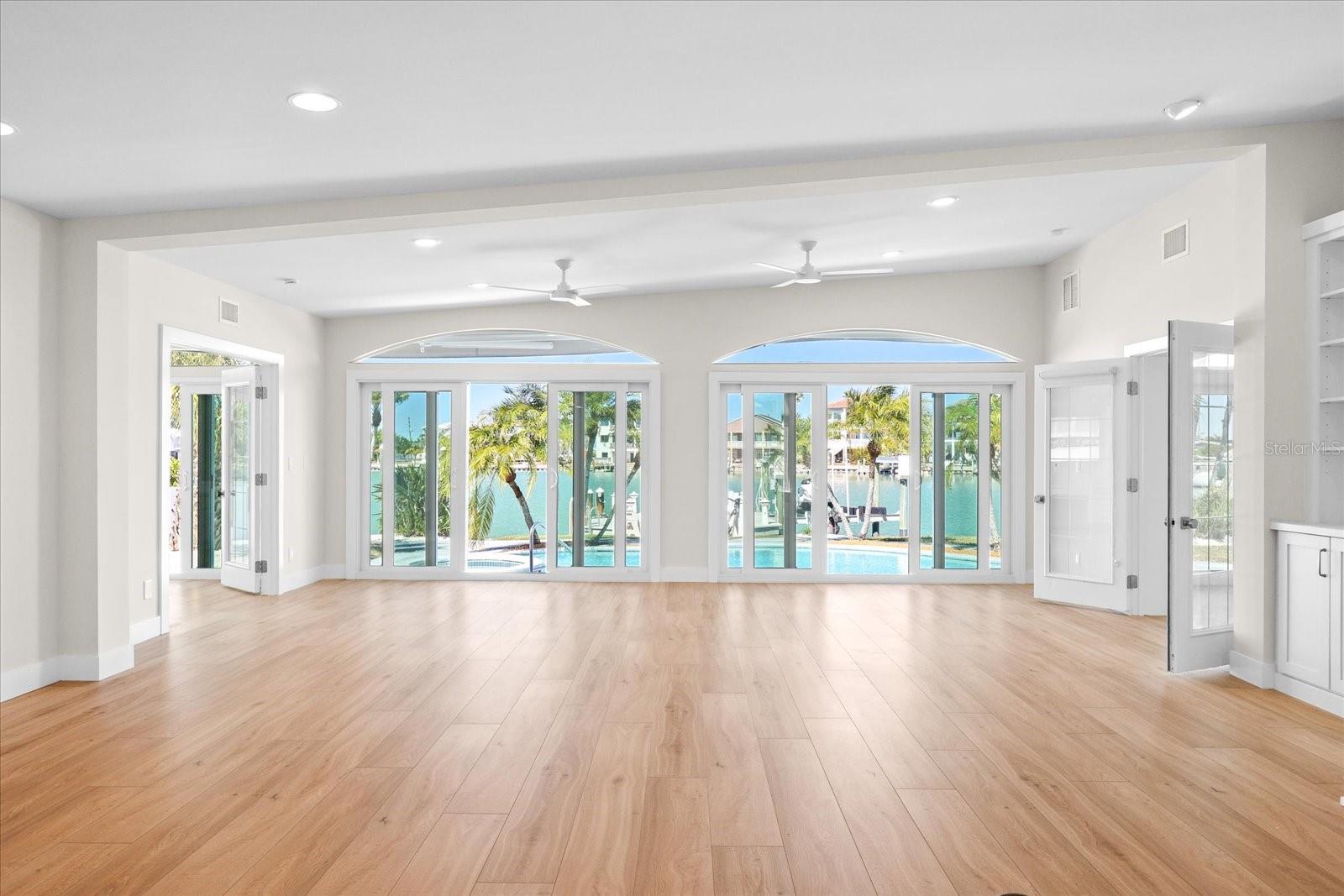 PARADISE ISLAND 1ST ADD - Residential