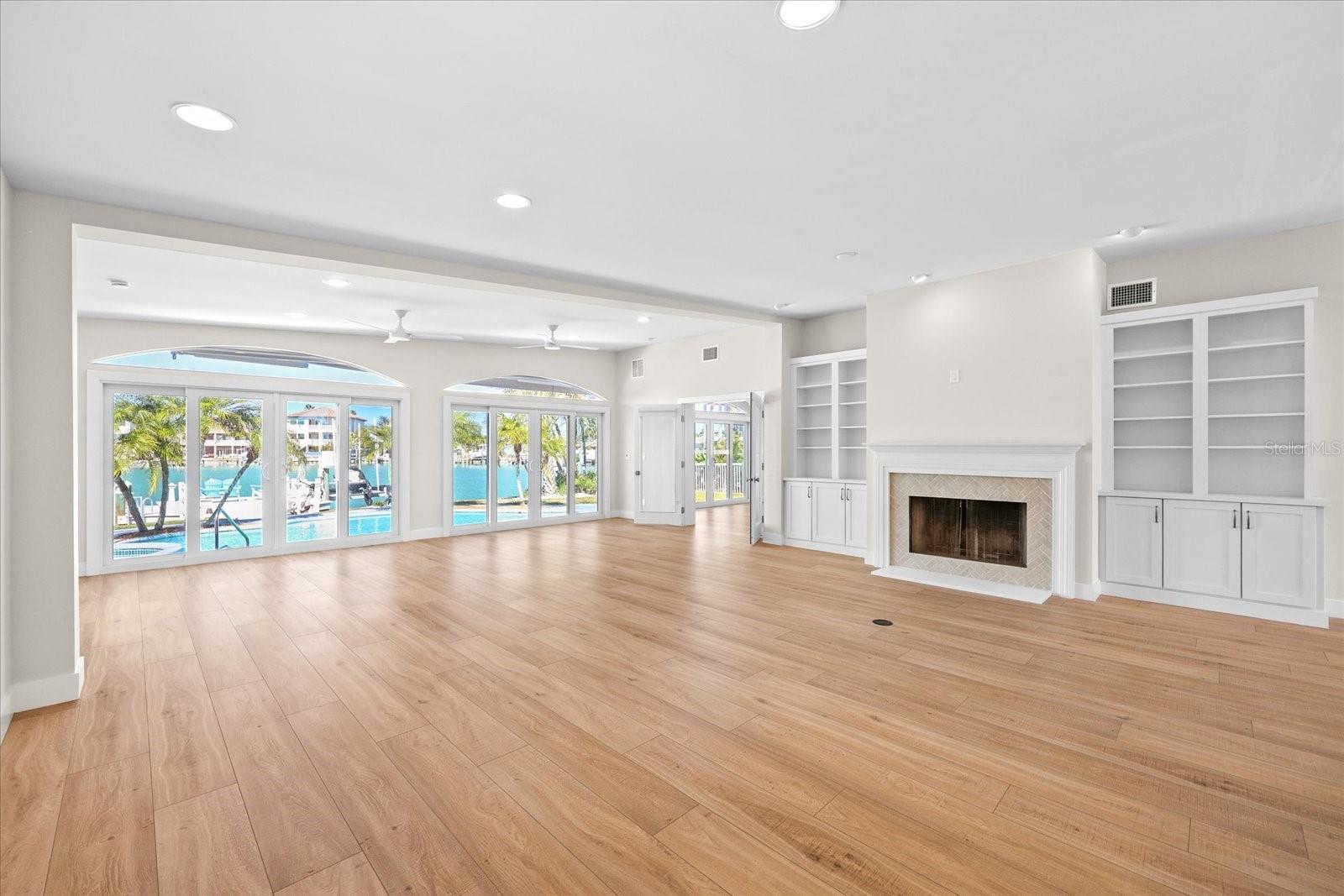 PARADISE ISLAND 1ST ADD - Residential