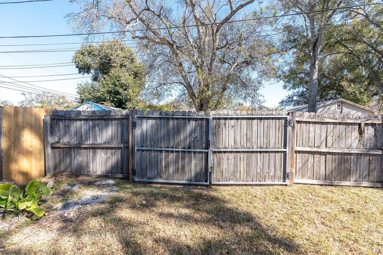 LELLMAN HEIGHTS 1ST SEC - Residential