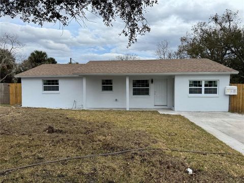 135 BOB THOMAS CIRCLE SANFORD FL 32771