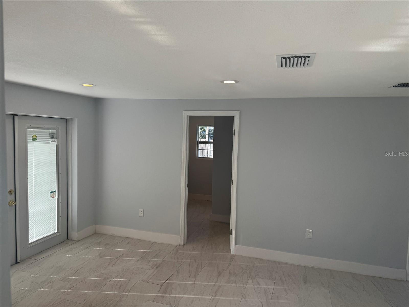 ACADEMY MANOR UNIT 01 - Residential