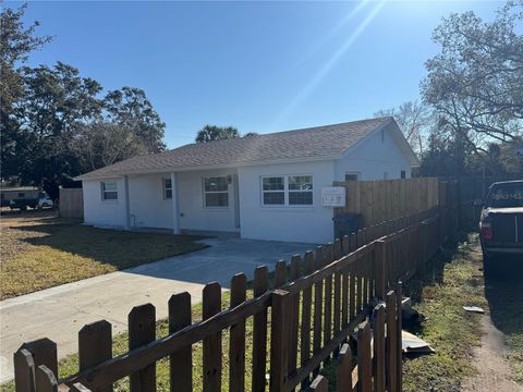 135 BOB THOMAS CIRCLE SANFORD FL 32771