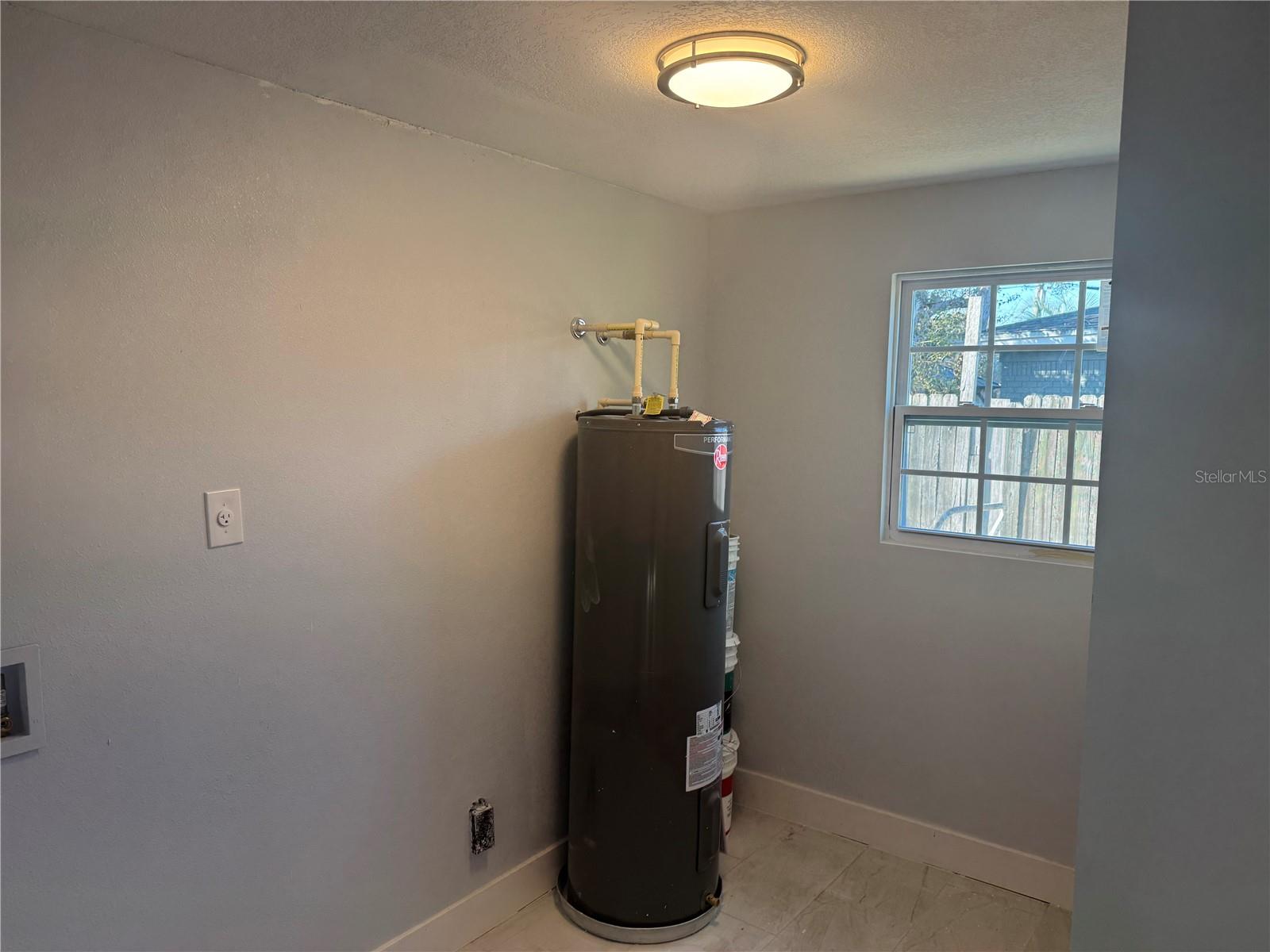 ACADEMY MANOR UNIT 01 - Residential