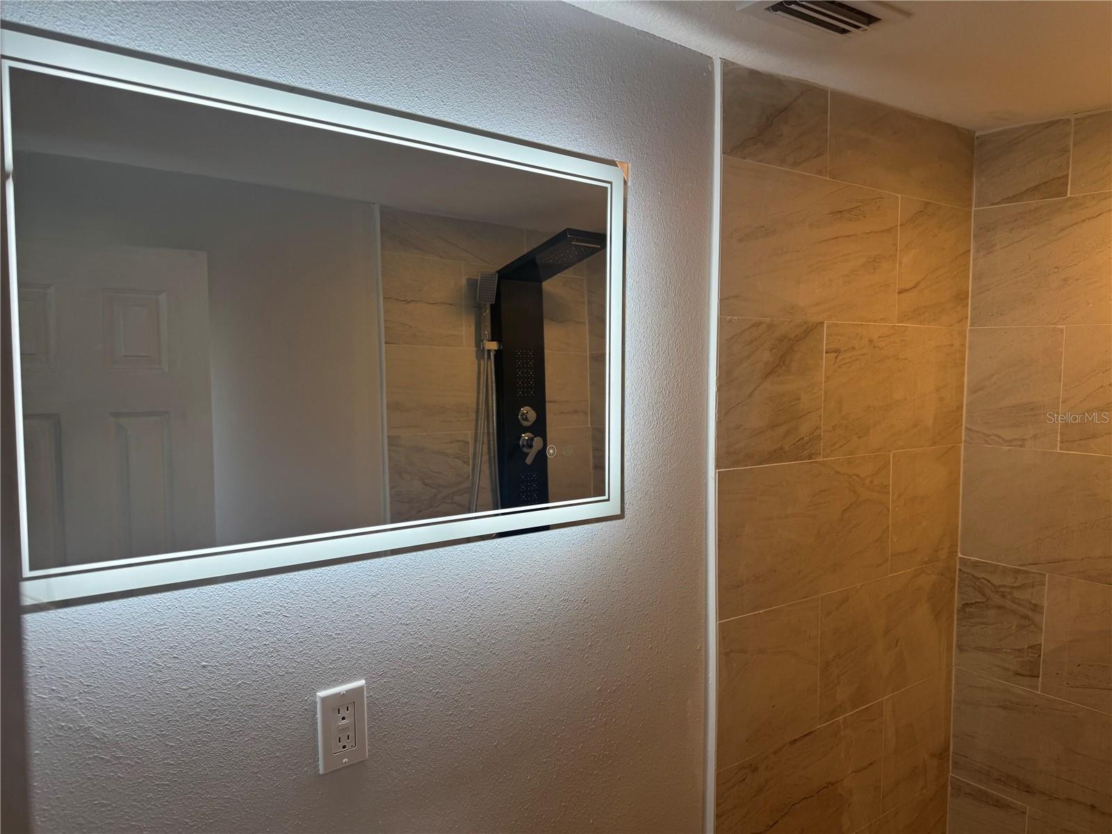 ACADEMY MANOR UNIT 01 - Residential