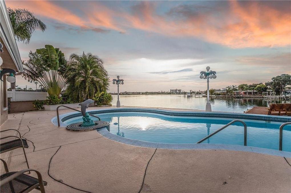 SOUTH CSWY ISLE - Residential