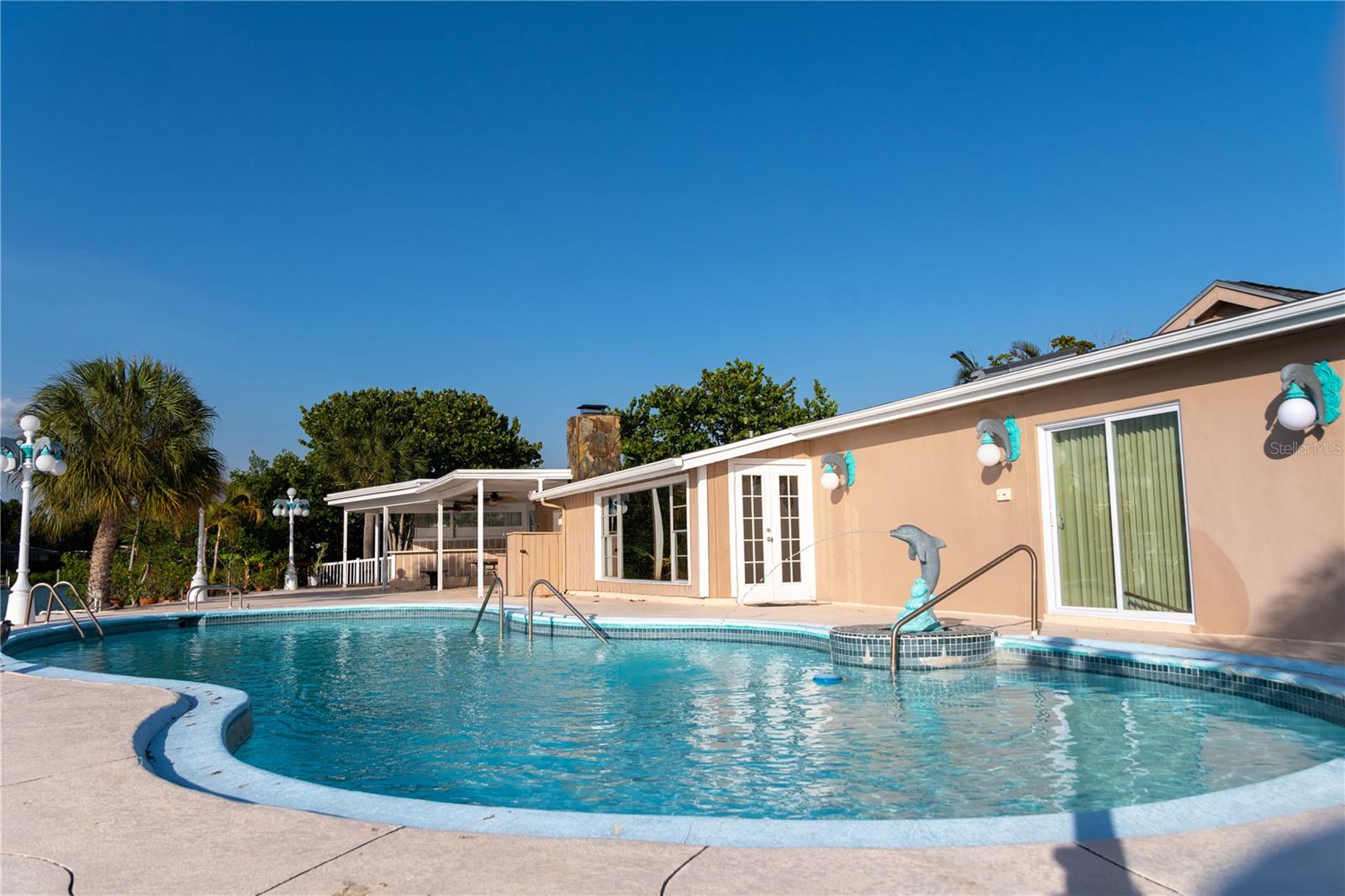 SOUTH CSWY ISLE - Residential