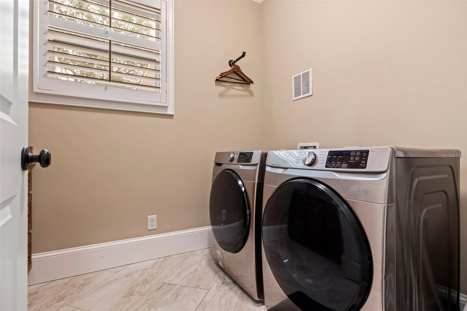 EASLEYS R W ADD - Residential