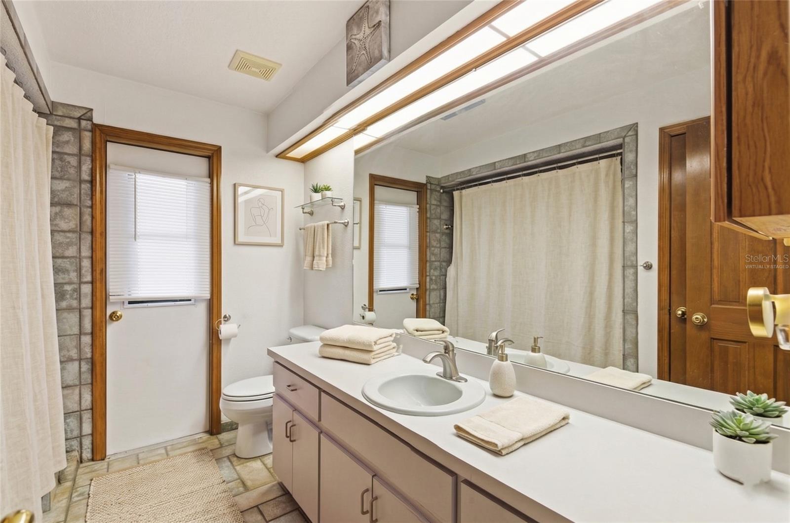 OVERLOOK ESTATES - Residential