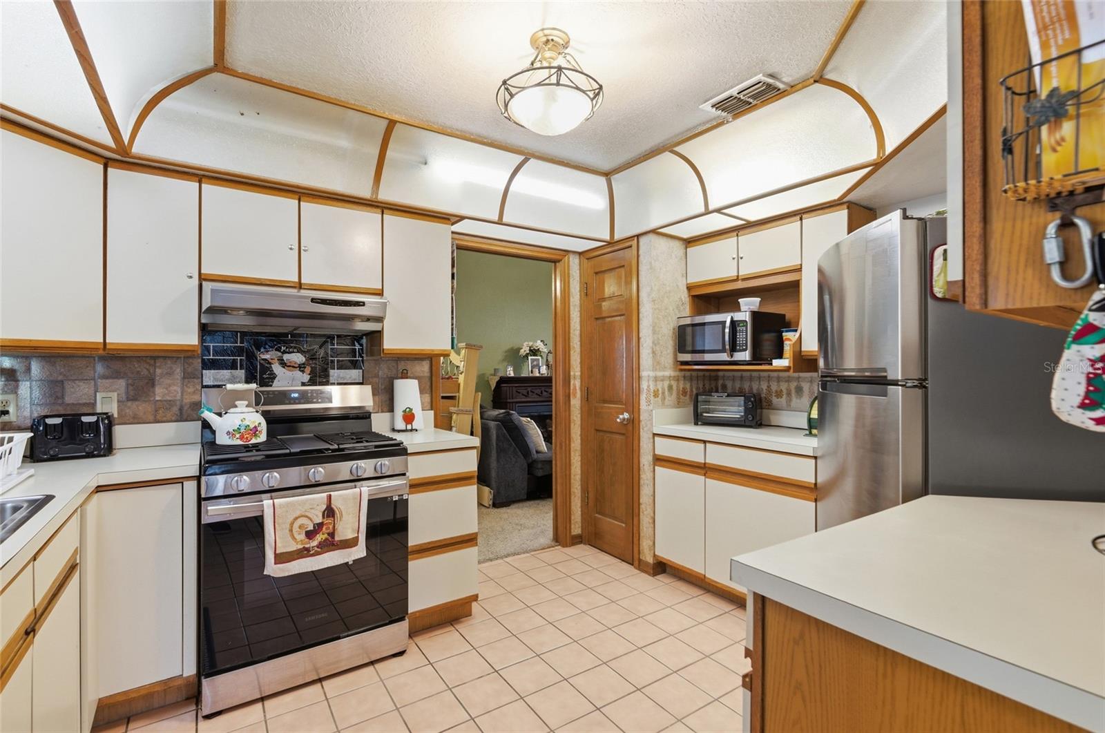 OVERLOOK ESTATES - Residential