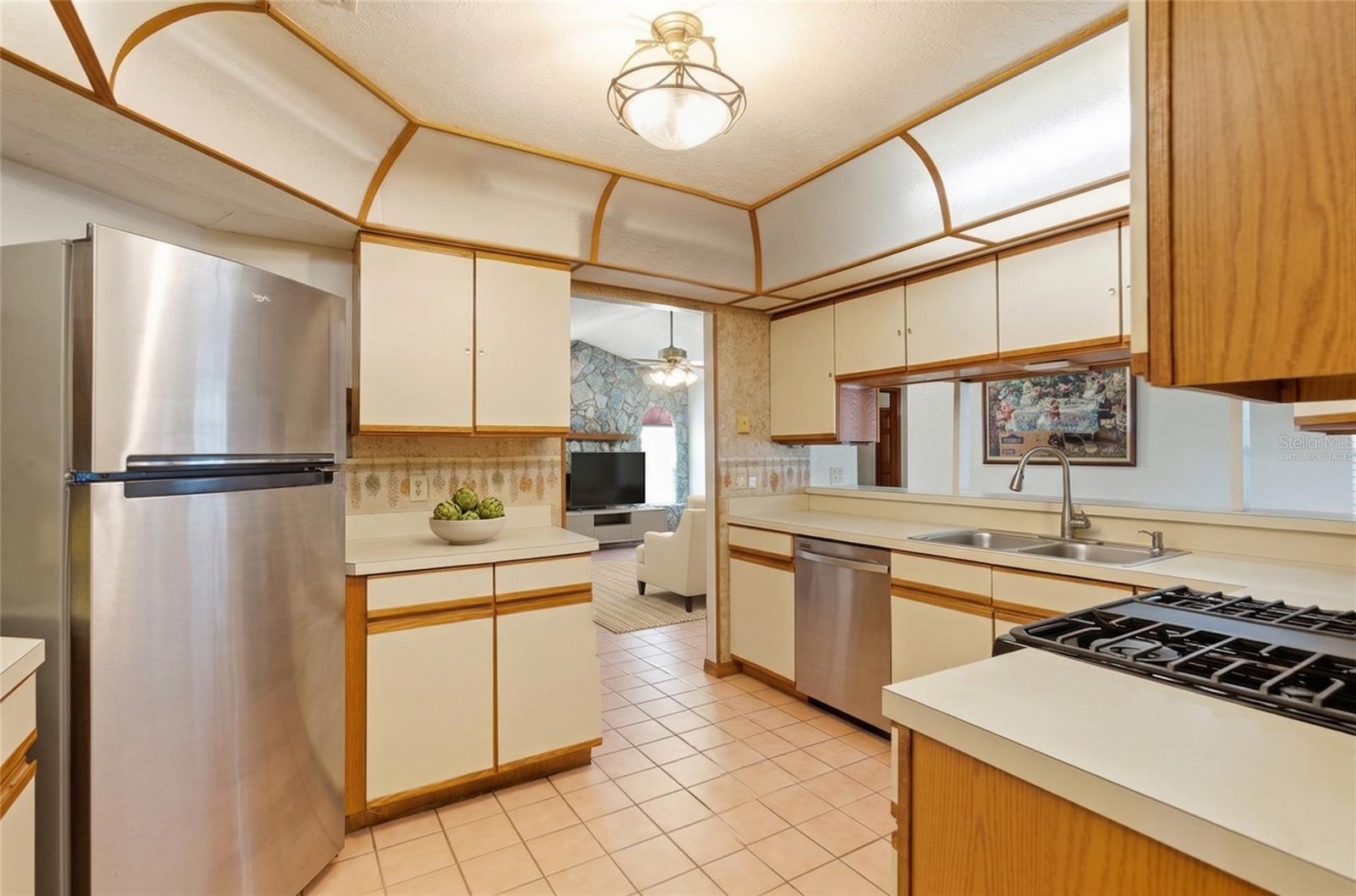 OVERLOOK ESTATES - Residential