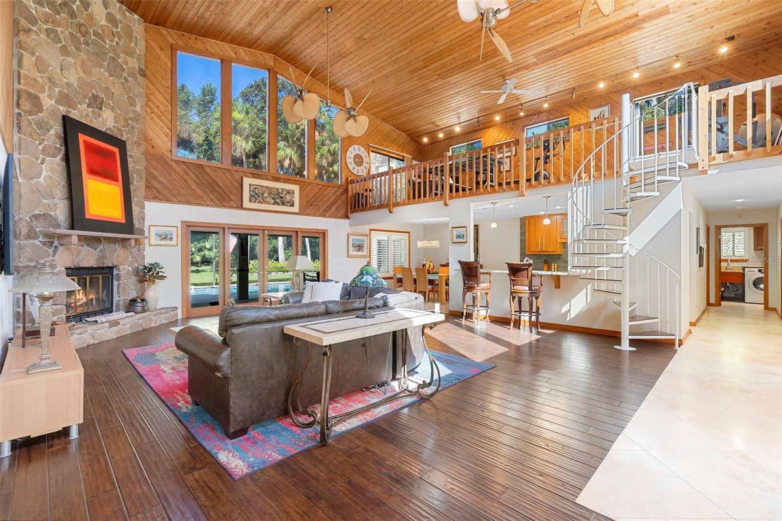 550 S TIMBERLANE DRIVE