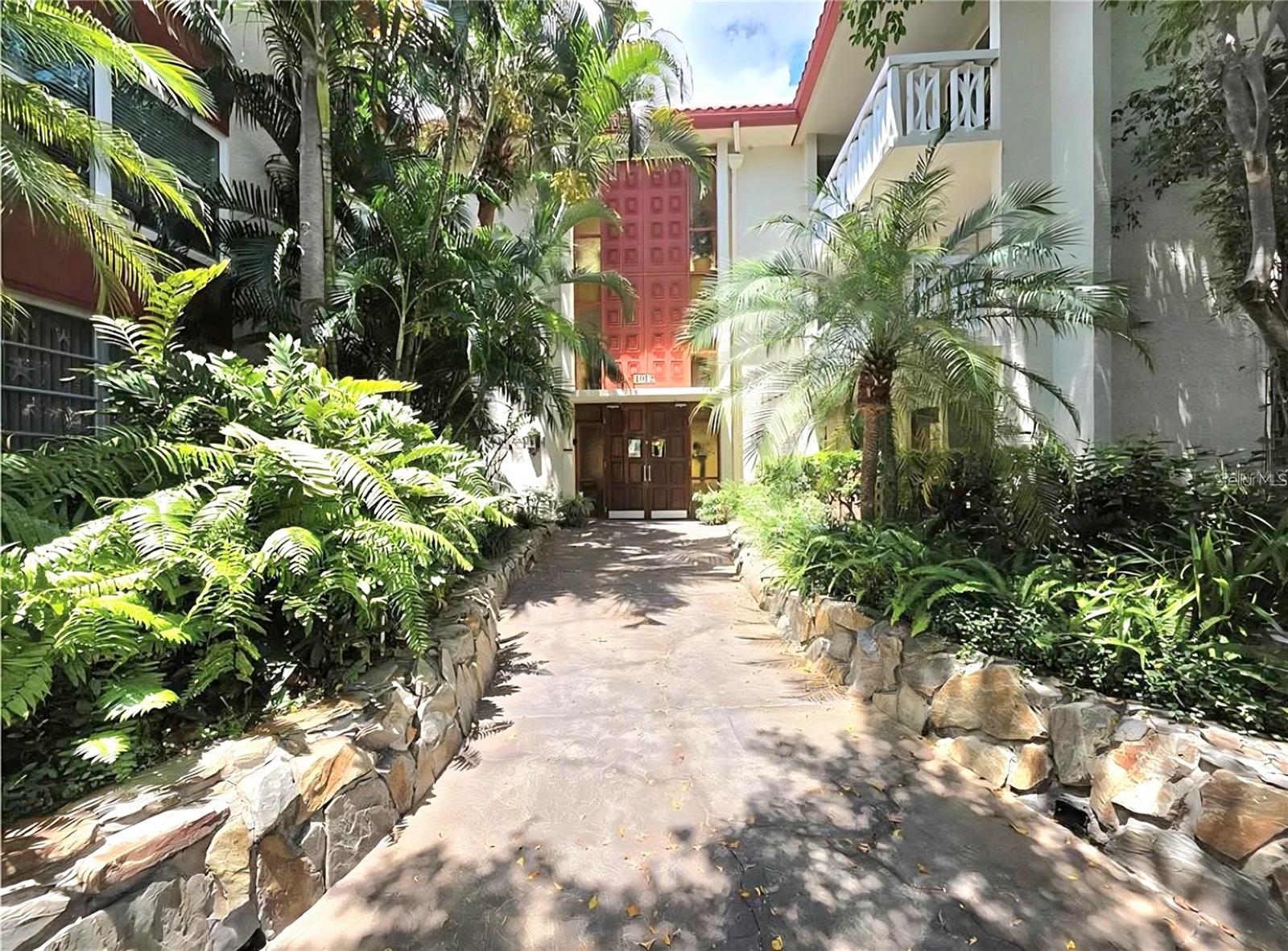 SEVILLE CONDO 4 - Residential