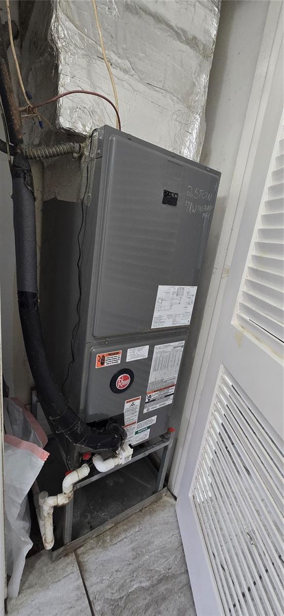 SEVILLE CONDO 4 - Residential