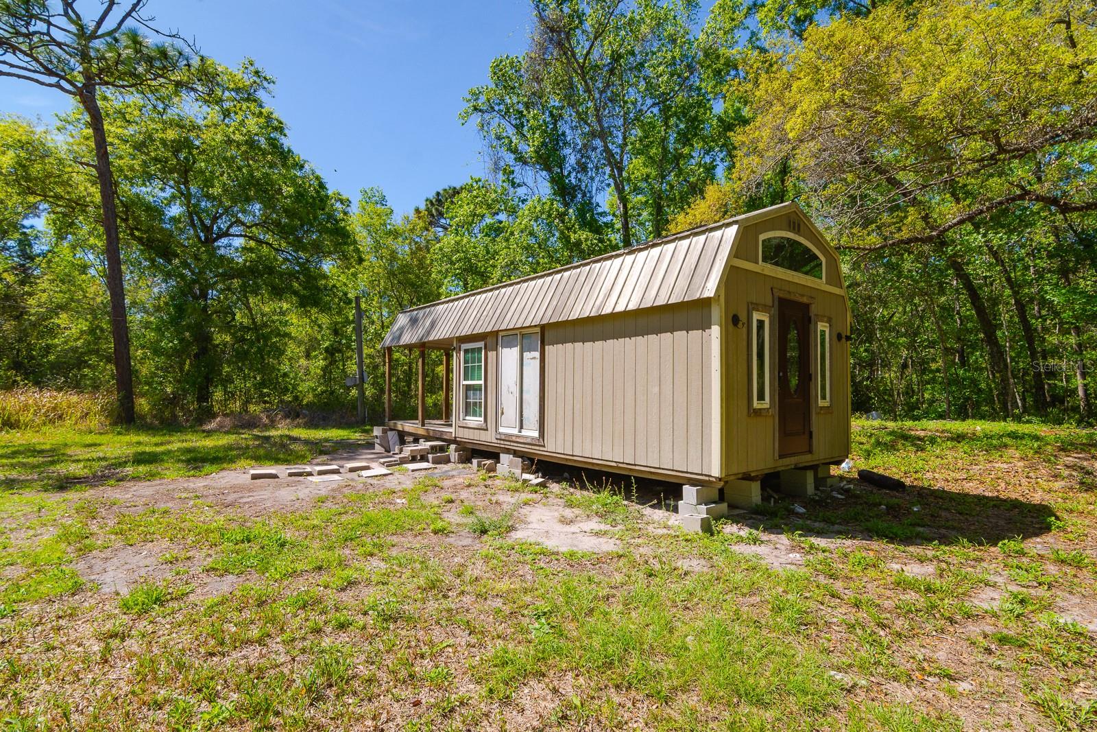 MOON LAKE ESTATES - Land