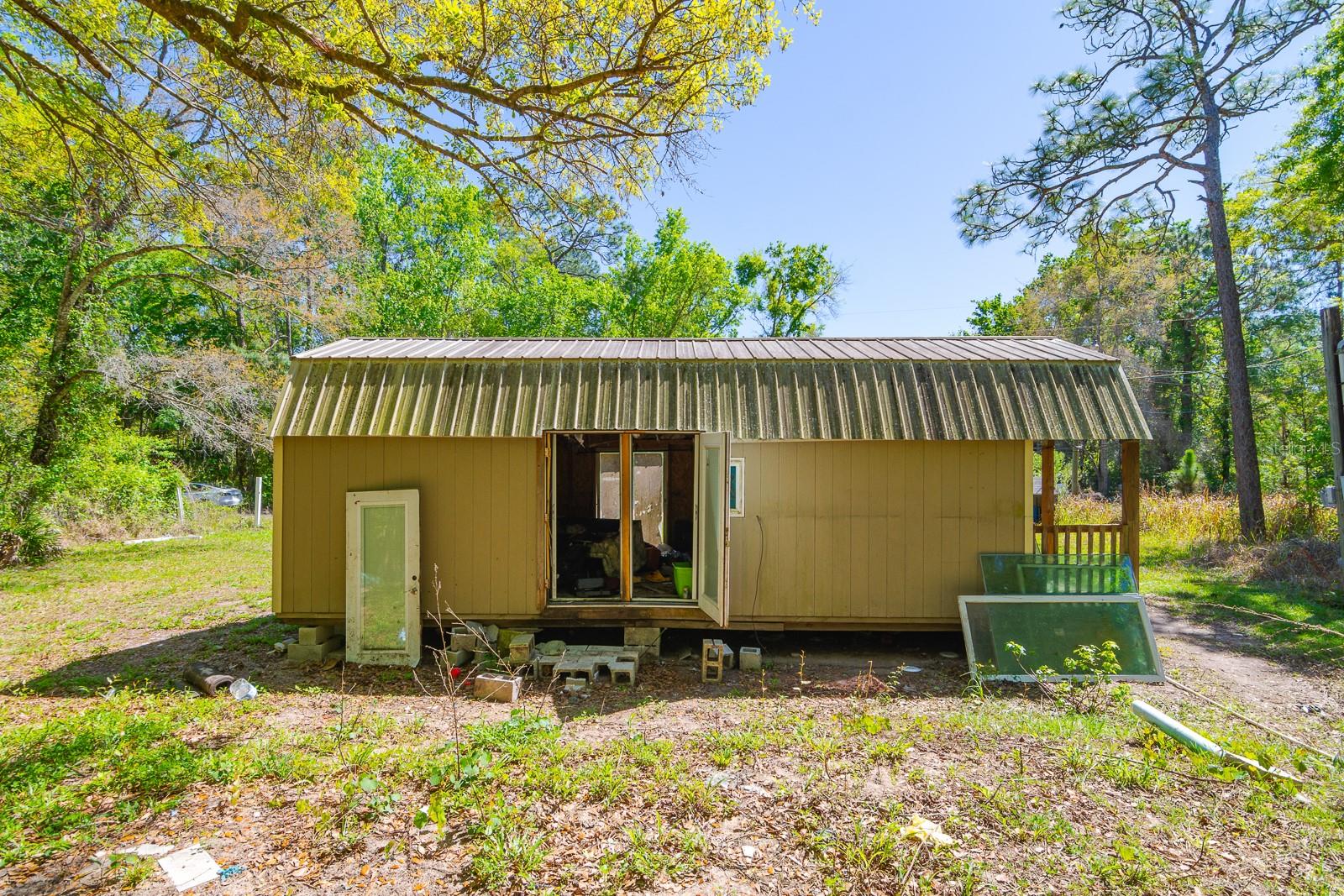 MOON LAKE ESTATES - Land