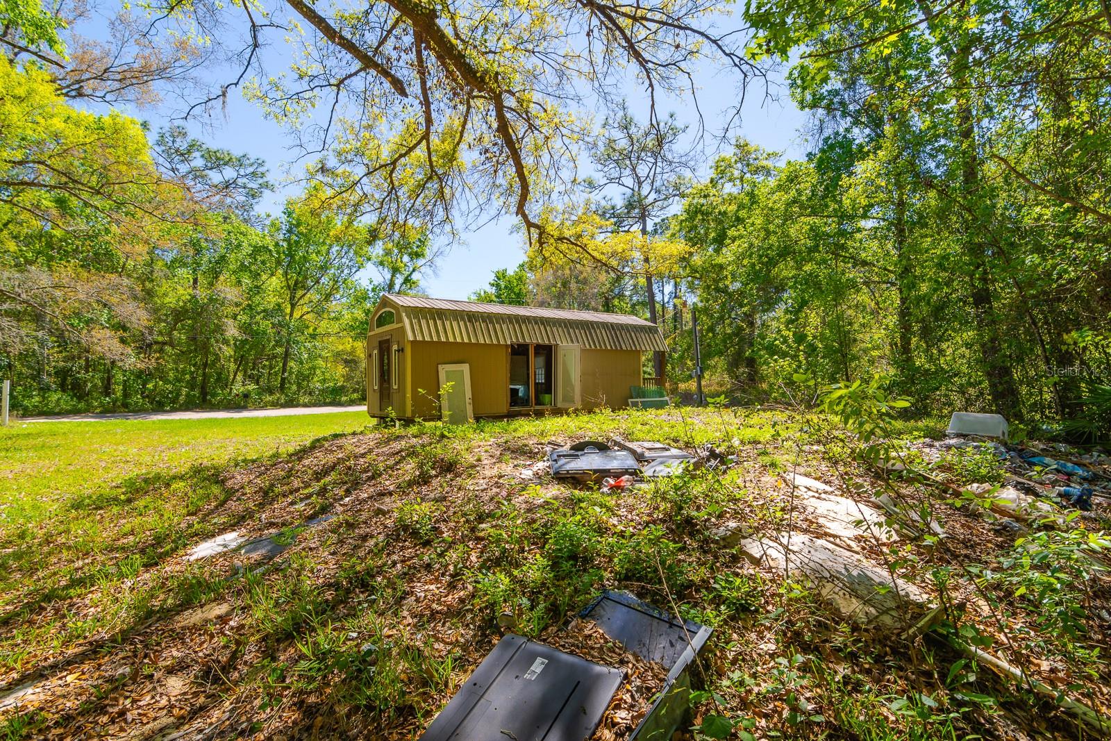 MOON LAKE ESTATES - Land