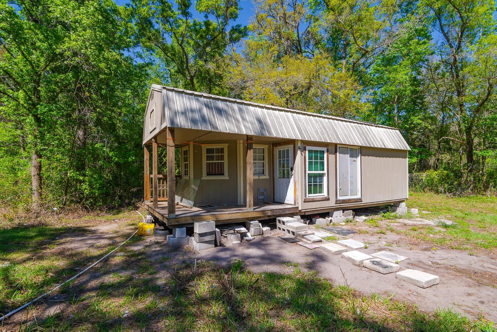 MOON LAKE ESTATES - Land