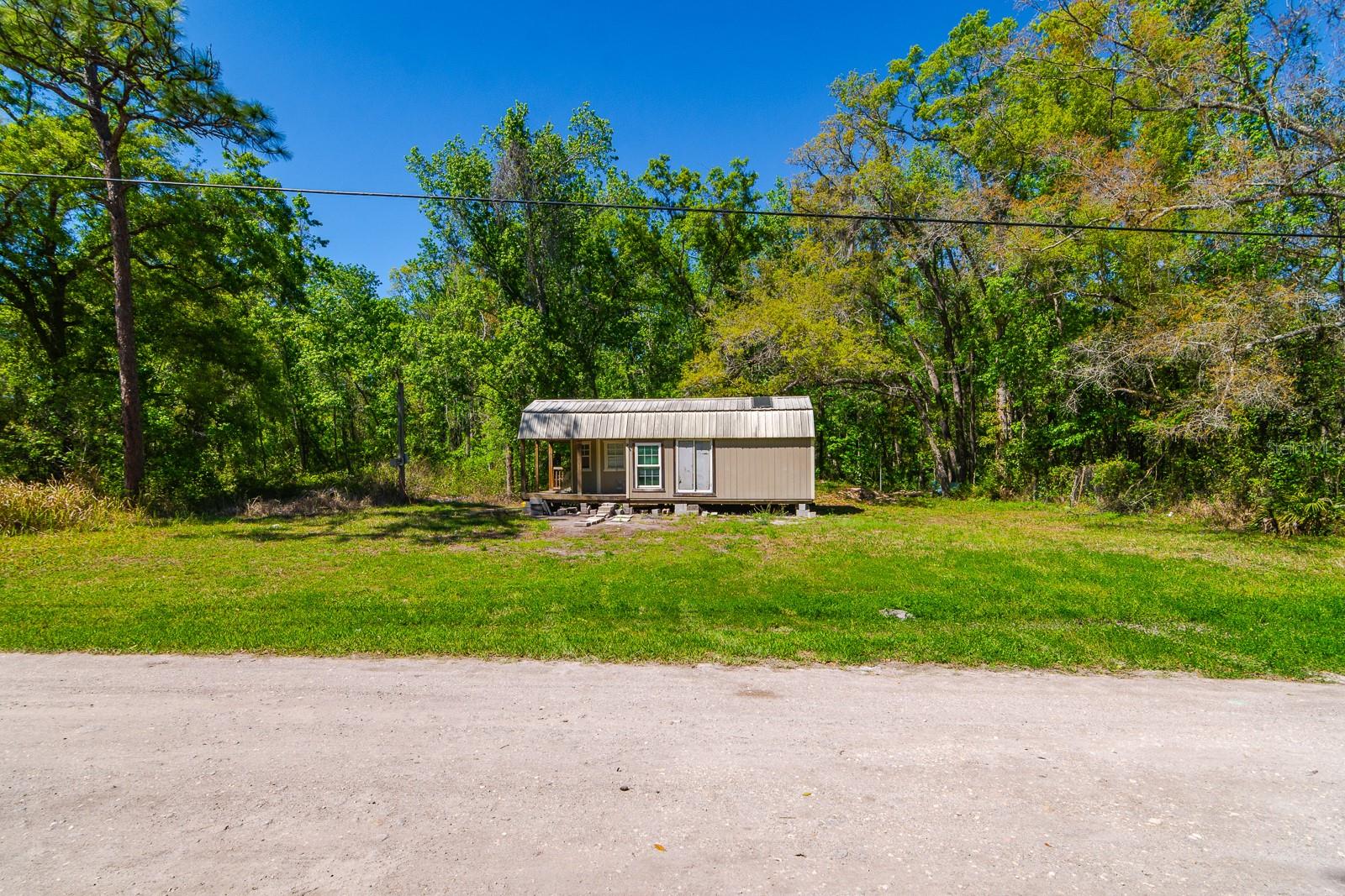 MOON LAKE ESTATES - Land