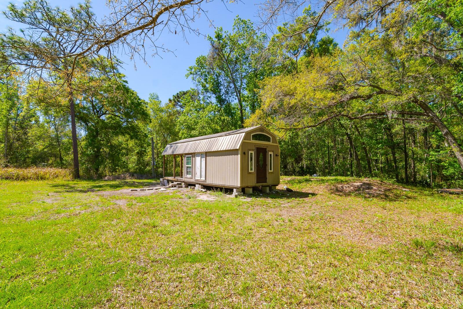 MOON LAKE ESTATES - Land