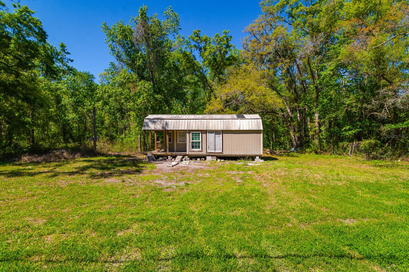 MOON LAKE ESTATES - Land