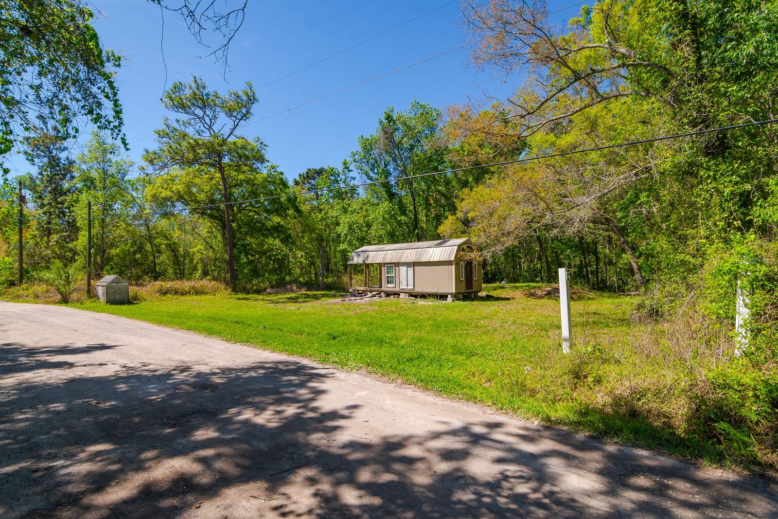 MOON LAKE ESTATES - Land