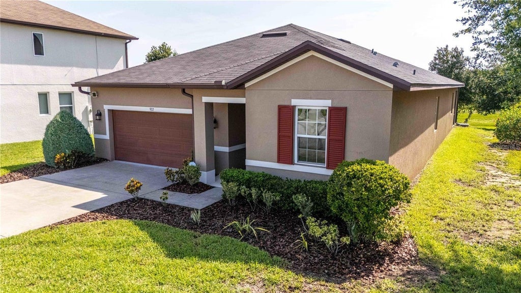 Photo of 922 Suffolk Pl, Davenport, FL 33896 (MLS # P4940118)
