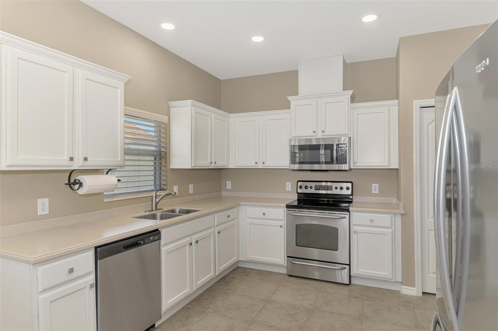 STONEYBROOK AT VENICE - Residential