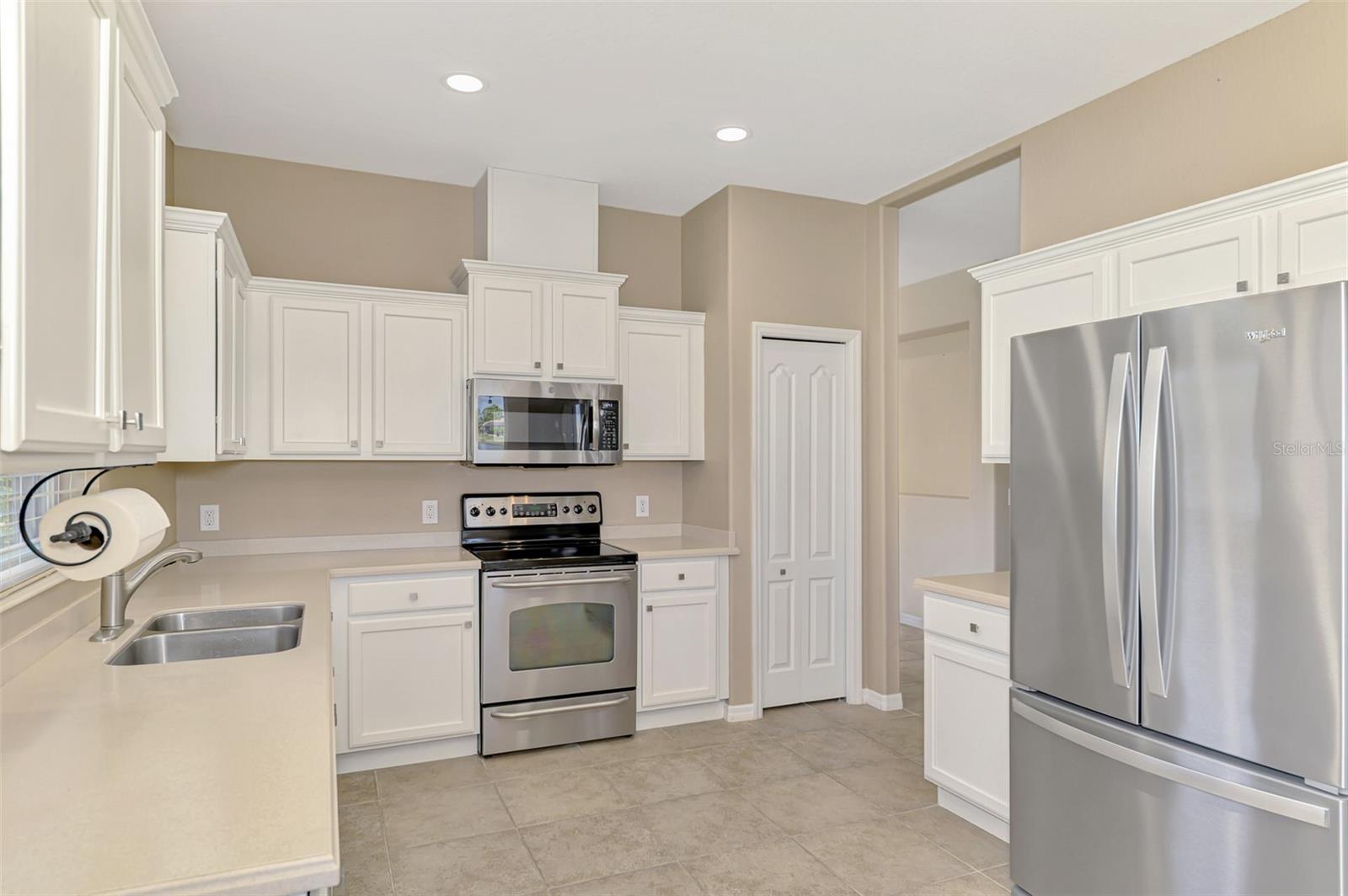 STONEYBROOK AT VENICE - Residential