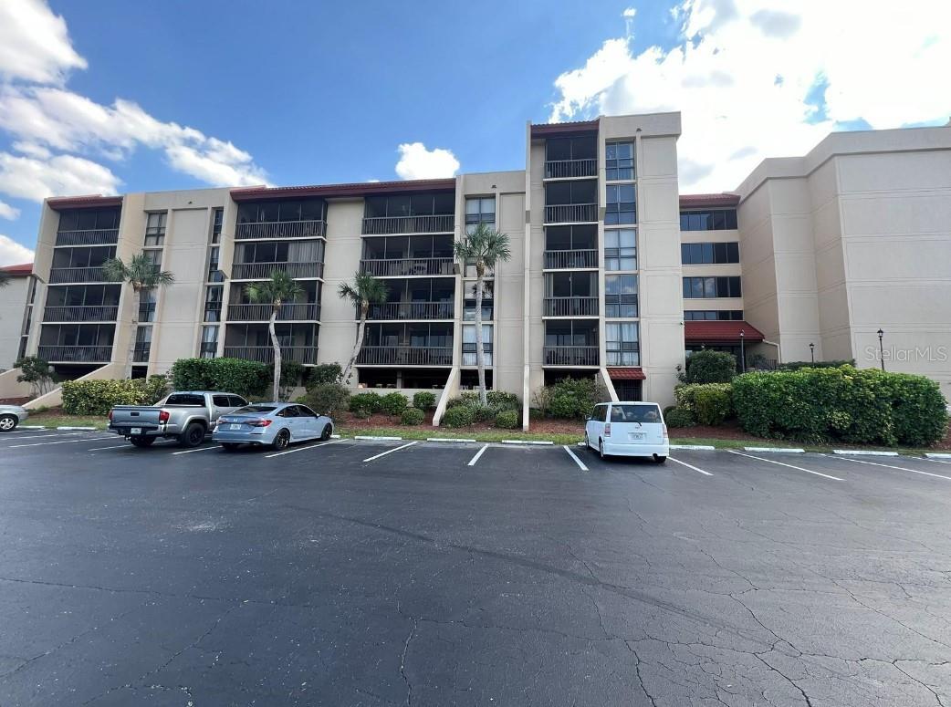 2 bedroom, 2 bath, fully furnished condo near hospitals and shopping. Washer and dryer in unit. Annual Rent $1495 with first, last, deposit required prior to move in plus you pay utilities. SEASONAL RENTAL $2195/ month. 3 MONTH MINIMUM with first, last and security paid prior to move in. Nice Florida Condo in the heart of Port Charlotte. Walking distance to supermarket, etc. NO PETS, NO SMOKING. Seasonal rental includes basic cable, internet, electric (if under $80), water. Background check required by the condo association. Applicant must pay and pass the associations background check (around $100/person $125 couple).
It has a large pool and deck area. Under cover parking included.