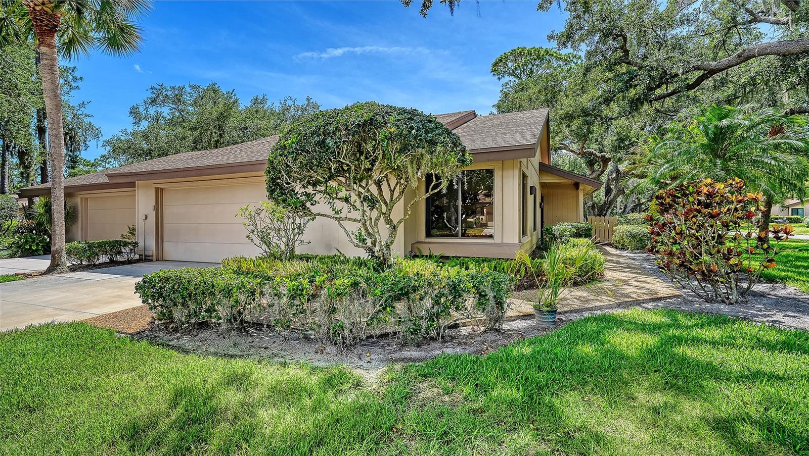 4652 OAK HOLLOW DRIVE 19
