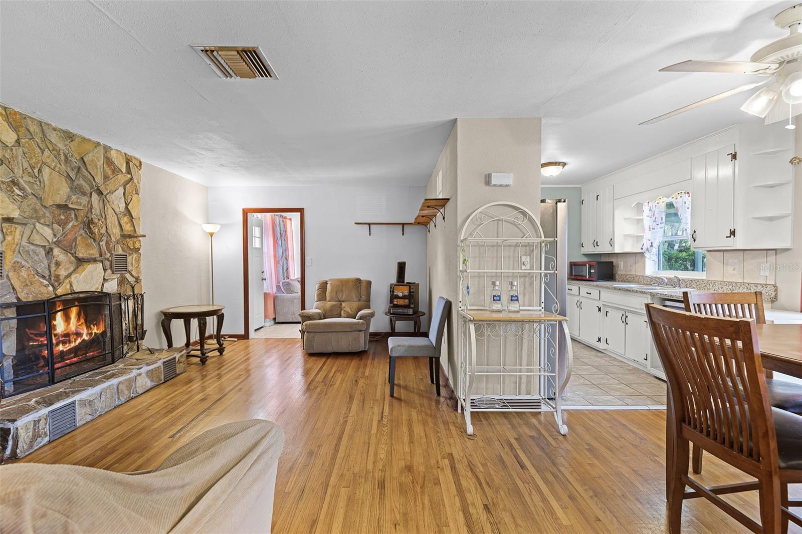 500 E GOTTSCHE AVENUE