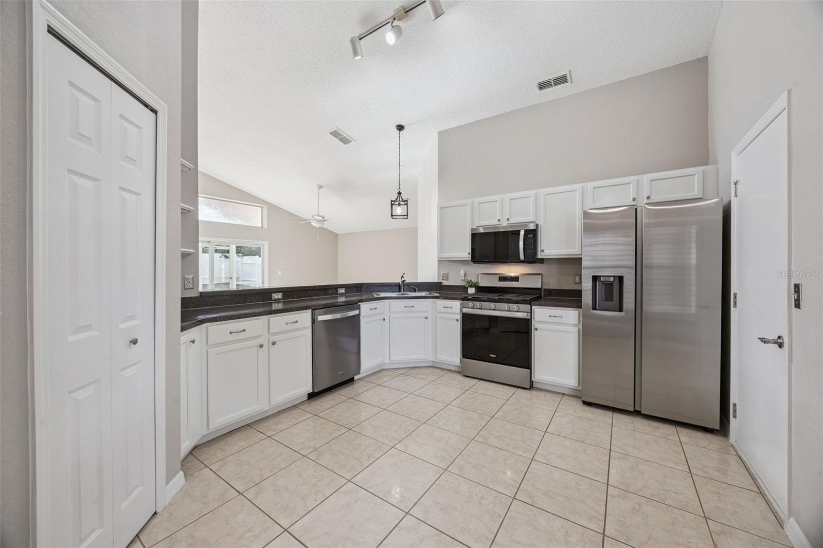 REGENCY PLACE PH 01 - Residential