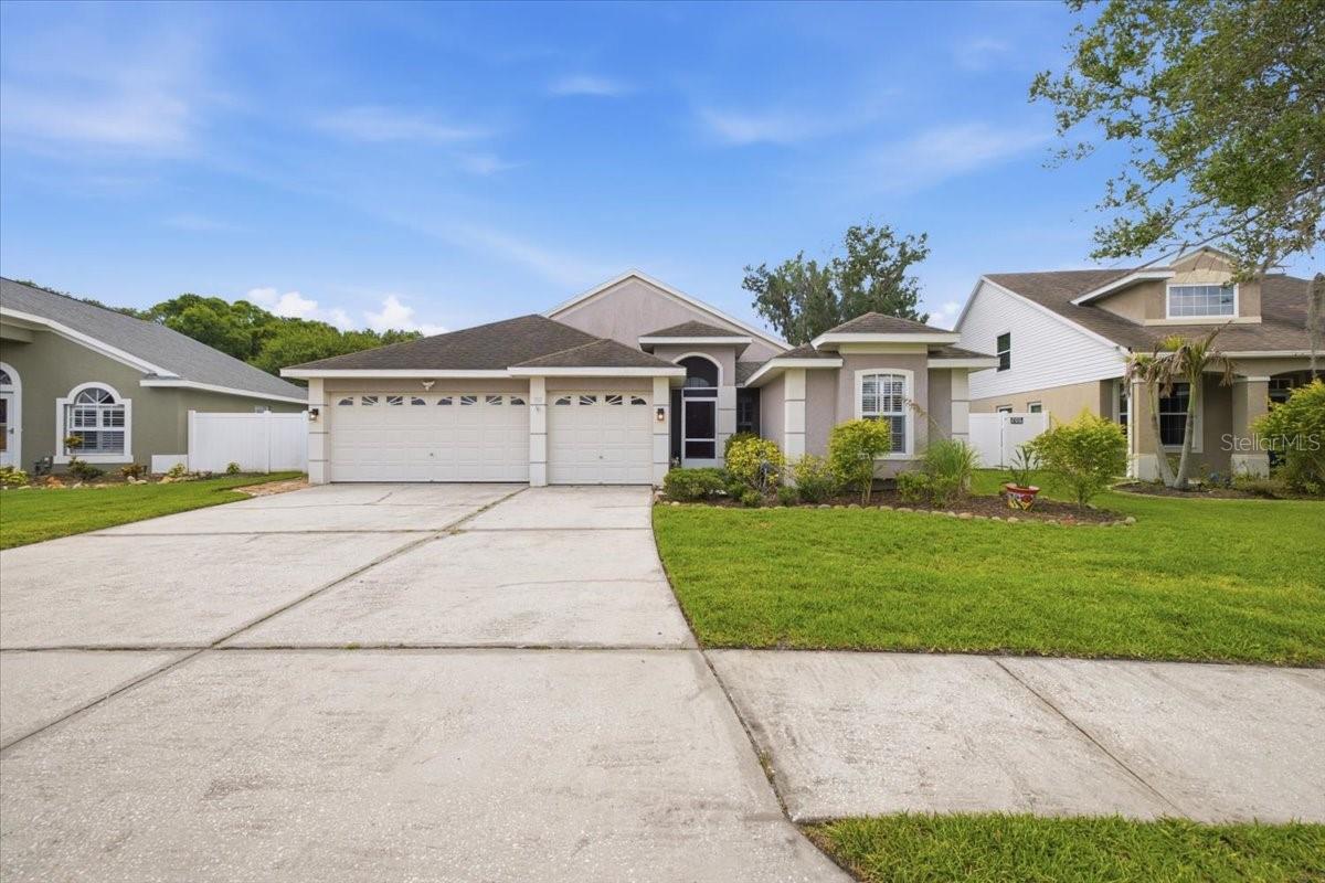 392 TAVERNIER CIRCLE
