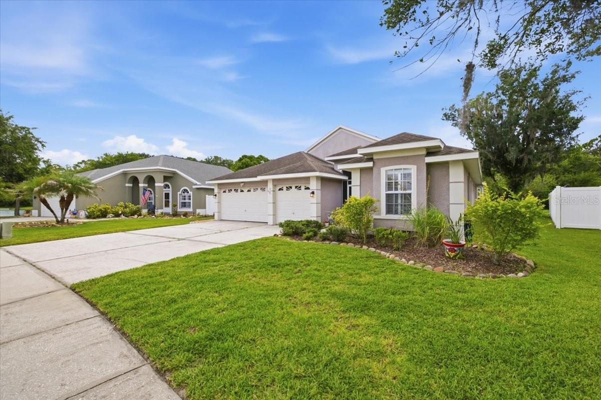 392 TAVERNIER CIRCLE